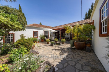 4 Bed  Villa/House for Sale, Tacande, El Paso, La Palma - LP-E835