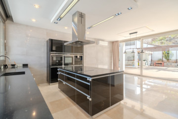 5 Bed  Villa/House for Sale, Torviscas Alto, Adeje, Tenerife - MP-V0854-5C