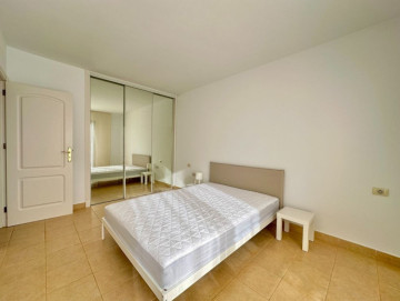 2 Bed  Flat / Apartment to Rent, Santa Cruz de Tenerife, Tenerife - PR-PIS0220AED