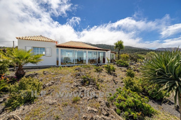 2 Bed  Villa/House for Sale, Tacande, El Paso, La Palma - LP-E839