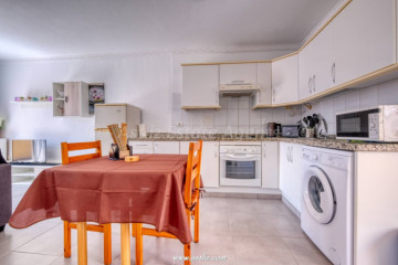 1 Bed  Flat / Apartment for Sale, Puerto De Santiago, Santiago Del Teide, Tenerife - AZ-1895
