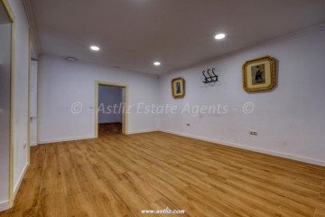 9 Bed  Villa/House for Sale, San Cristobal De La Laguna, Tenerife - AZ-1896