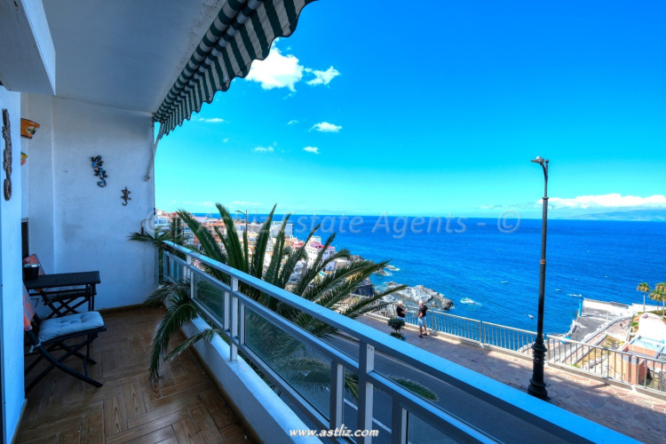 2 Bed  Flat / Apartment for Sale, Puerto De Santiago, Santiago Del Teide, Tenerife - AZ-1897