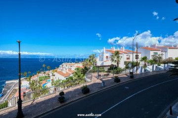 2 Bed  Flat / Apartment for Sale, Puerto De Santiago, Santiago Del Teide, Tenerife - AZ-1897