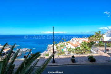 2 Bed  Flat / Apartment for Sale, Puerto De Santiago, Santiago Del Teide, Tenerife - AZ-1897