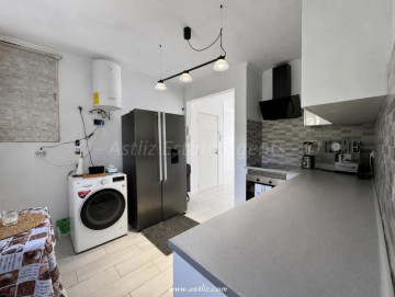 3 Bed  Flat / Apartment for Sale, Santa Cruz De Tenerife, Tenerife - AZ-1898