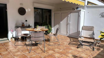 2 Bed  Flat / Apartment for Sale, Puerto de la Cruz, Tenerife - IC-VPI11883