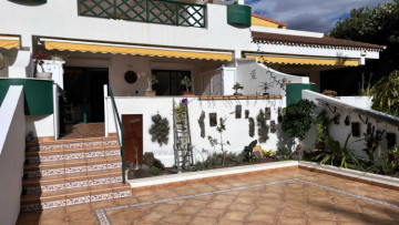 2 Bed  Flat / Apartment for Sale, Puerto de la Cruz, Tenerife - IC-VPI11883