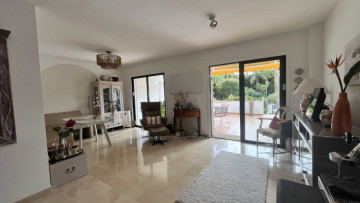 2 Bed  Flat / Apartment for Sale, Puerto de la Cruz, Tenerife - IC-VPI11883