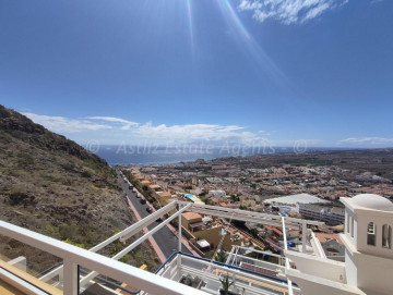 2 Bed  Flat / Apartment for Sale, Playa De Las Americas, Adeje, Tenerife - AZ-1899