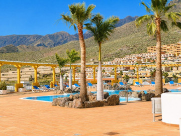2 Bed  Flat / Apartment for Sale, Playa De Las Americas, Adeje, Tenerife - AZ-1899