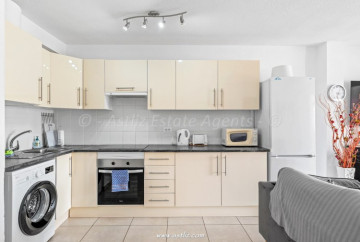 1 Bed  Flat / Apartment for Sale, Amarilla Golf, San Miguel De Abona, Tenerife - AZ-1900