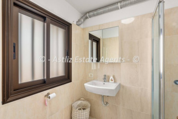 2 Bed  Flat / Apartment for Sale, Costa Del Silencio, Arona, Tenerife - AZ-1902