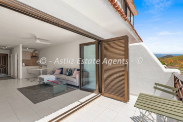 2 Bed  Flat / Apartment for Sale, Costa Del Silencio, Arona, Tenerife - AZ-1902