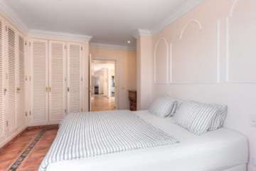 5 Bed  Villa/House for Sale, San Eugenio Alto, Adeje, Tenerife - MP-V0858-5C