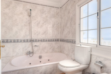 5 Bed  Villa/House for Sale, San Eugenio Alto, Adeje, Tenerife - MP-V0858-5C