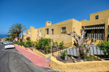 1 Bed  Flat / Apartment for Sale, Playa De La Arena, Santiago Del Teide, Tenerife - AZ-1903