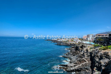 2 Bed  Flat / Apartment for Sale, Playa De La Arena, Guia De Isora, Tenerife - AZ-1904