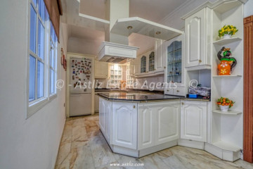 7 Bed  Villa/House for Sale, Icod De Los Vinos, Tenerife - AZ-1905