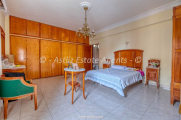 7 Bed  Villa/House for Sale, Icod De Los Vinos, Tenerife - AZ-1905