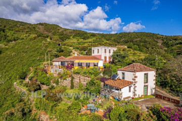 2 Bed  Villa/House for Sale, Las Lomadas, San Andrés y Sauces, La Palma - LP-LS06