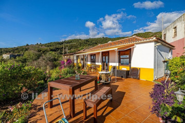 2 Bed  Villa/House for Sale, Las Lomadas, San Andrés y Sauces, La Palma - LP-LS06