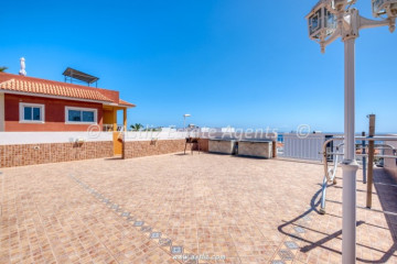 2 Bed  Flat / Apartment for Sale, Callao Salvaje, Adeje, Tenerife - AZ-1906