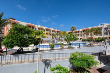 2 Bed  Flat / Apartment for Sale, Callao Salvaje, Adeje, Tenerife - AZ-1906