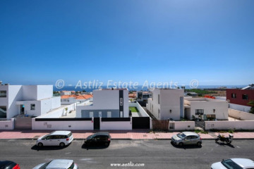 2 Bed  Flat / Apartment for Sale, Callao Salvaje, Adeje, Tenerife - AZ-1906