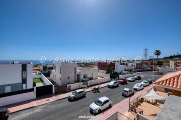 2 Bed  Flat / Apartment for Sale, Callao Salvaje, Adeje, Tenerife - AZ-1906