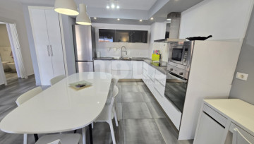 2 Bed  Flat / Apartment for Sale, Playa Paraiso, Tenerife - NP-04476