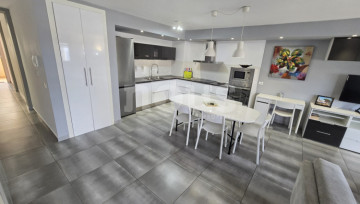 2 Bed  Flat / Apartment for Sale, Playa Paraiso, Tenerife - NP-04476