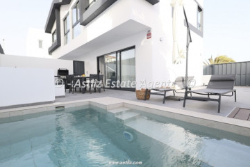2 Bed  Villa/House for Sale, Abades, Arico, Tenerife - AZ-1907