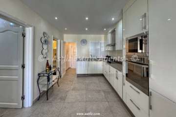 2 Bed  Flat / Apartment for Sale, Puerto De Santiago, Santiago Del Teide, Tenerife - AZ-1908
