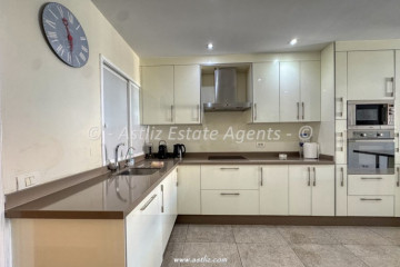 2 Bed  Flat / Apartment for Sale, Puerto De Santiago, Santiago Del Teide, Tenerife - AZ-1908