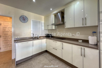 2 Bed  Flat / Apartment for Sale, Puerto De Santiago, Santiago Del Teide, Tenerife - AZ-1908