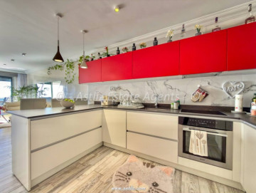 2 Bed  Flat / Apartment for Sale, Costa Adeje, Tenerife - AZ-1910