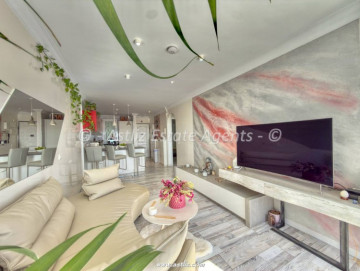 2 Bed  Flat / Apartment for Sale, Costa Adeje, Tenerife - AZ-1910