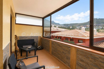 3 Bed  Flat / Apartment for Sale, Santa Cruz De Tenerife, Costa Adeje, Tenerife - AZ-1911