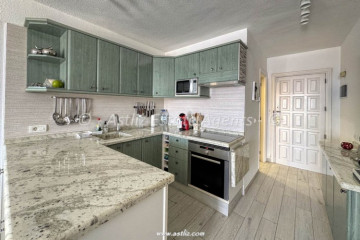 2 Bed  Flat / Apartment for Sale, Guia De Isora, Tenerife - AZ-1912