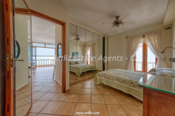 3 Bed  Flat / Apartment for Sale, Los Gigantes, Santiago Del Teide, Tenerife - AZ-1913