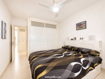 1 Bed  Flat / Apartment for Sale, Santa Cruz De Tenerife, Costa Adeje, Tenerife - AZ-1914