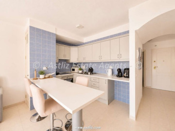 1 Bed  Flat / Apartment for Sale, Santa Cruz De Tenerife, Costa Adeje, Tenerife - AZ-1914