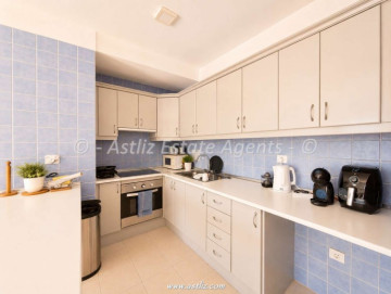1 Bed  Flat / Apartment for Sale, Santa Cruz De Tenerife, Costa Adeje, Tenerife - AZ-1914