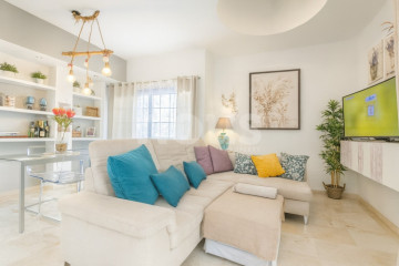 2 Bed  Flat / Apartment for Sale, Llano del Camello, Tenerife - NP-04506