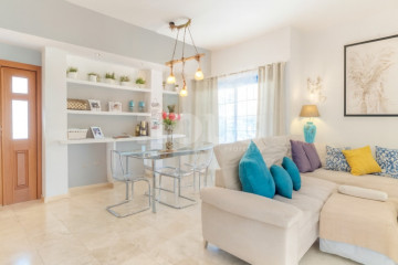 2 Bed  Flat / Apartment for Sale, Llano del Camello, Tenerife - NP-04506