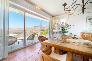 3 Bed  Villa/House for Sale, San Bartolome de Tirajana, LAS PALMAS, Gran Canaria - CI-06140-CA-2934