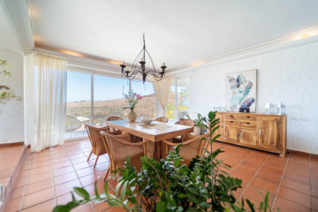 3 Bed  Villa/House for Sale, San Bartolome de Tirajana, LAS PALMAS, Gran Canaria - CI-06140-CA-2934