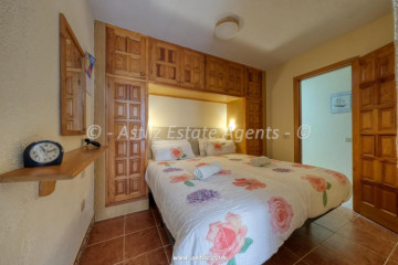 2 Bed  Flat / Apartment for Sale, Los Gigantes, Santiago Del Teide, Tenerife - AZ-1919
