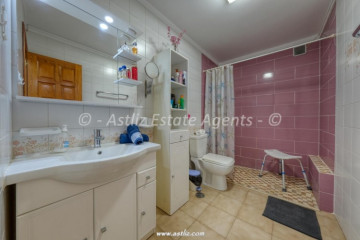 2 Bed  Flat / Apartment for Sale, Los Gigantes, Santiago Del Teide, Tenerife - AZ-1919